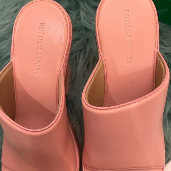 Bottega Veneta leather wedge sandal - Picture 8 of 8